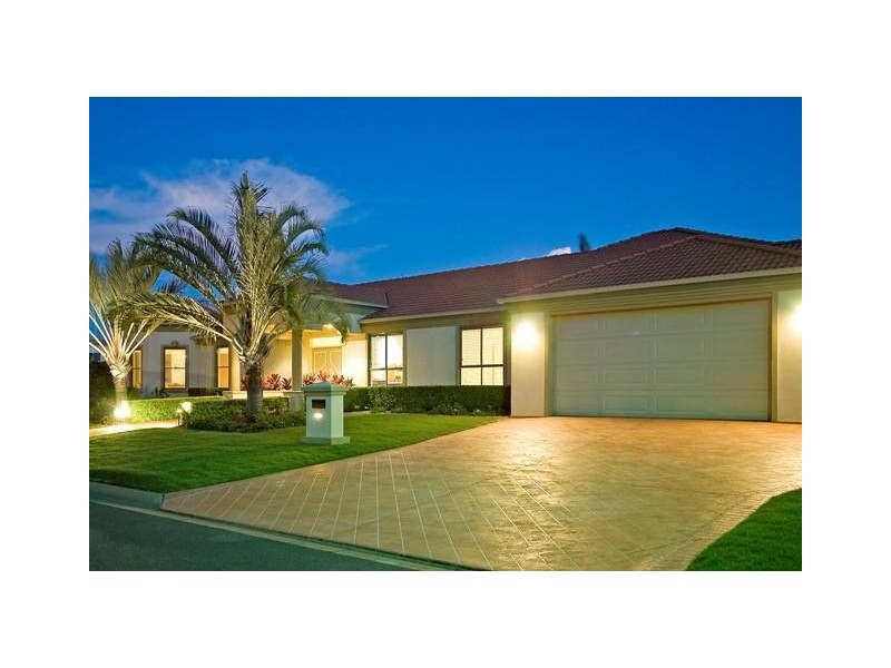 1621 Rosebank Way, Hope Island QLD 4212