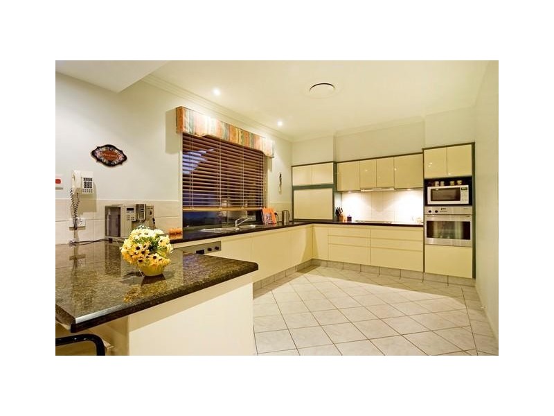 1621 Rosebank Way, Hope Island QLD 4212