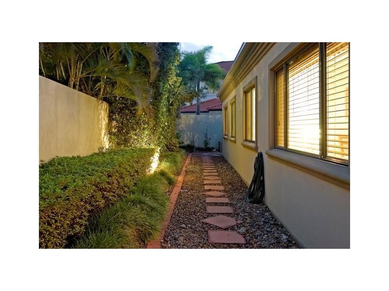 1621 Rosebank Way, Hope Island QLD 4212