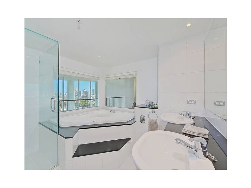 1403/182 Marine Parade, Labrador QLD 4215