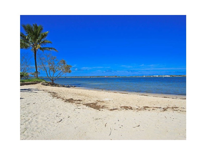 1403/182 Marine Parade, Labrador QLD 4215