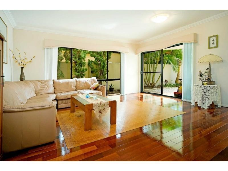 25 Windchimes Way, Helensvale QLD 4212