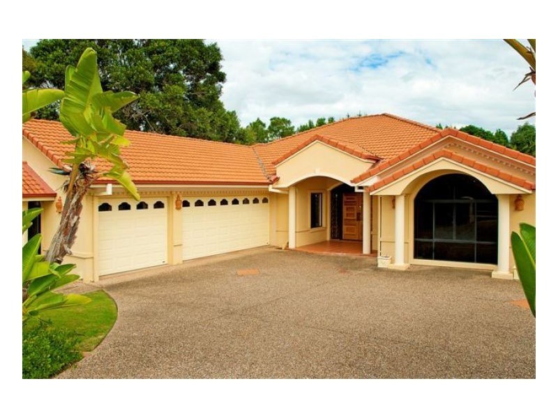 3152 Riverleigh Drive, Hope Island QLD 4212