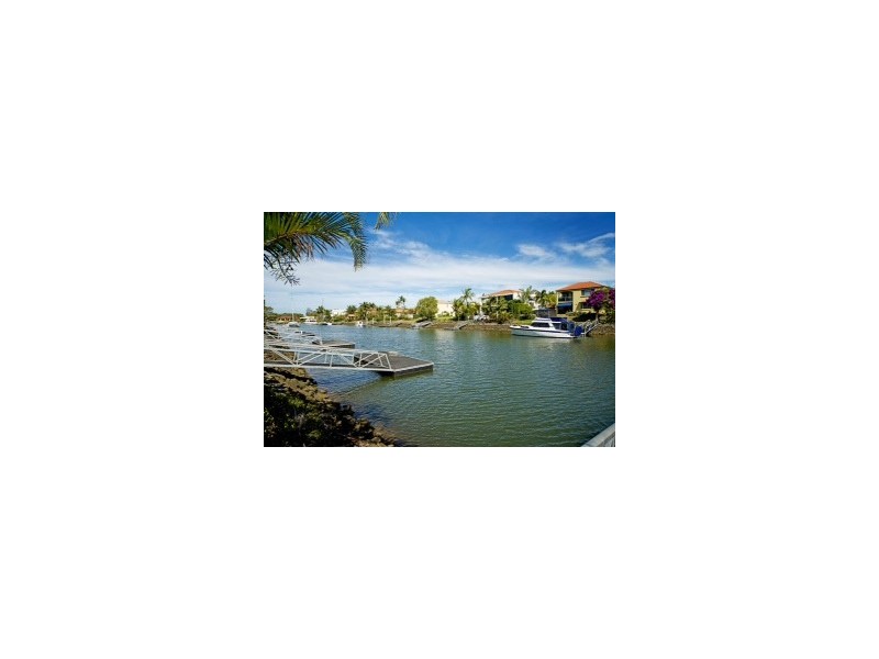 1097 Beechwood Drive, Hope Island QLD 4212