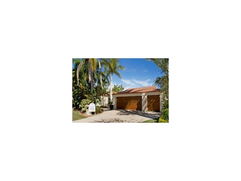 1097 Beechwood Drive, Hope Island QLD 4212