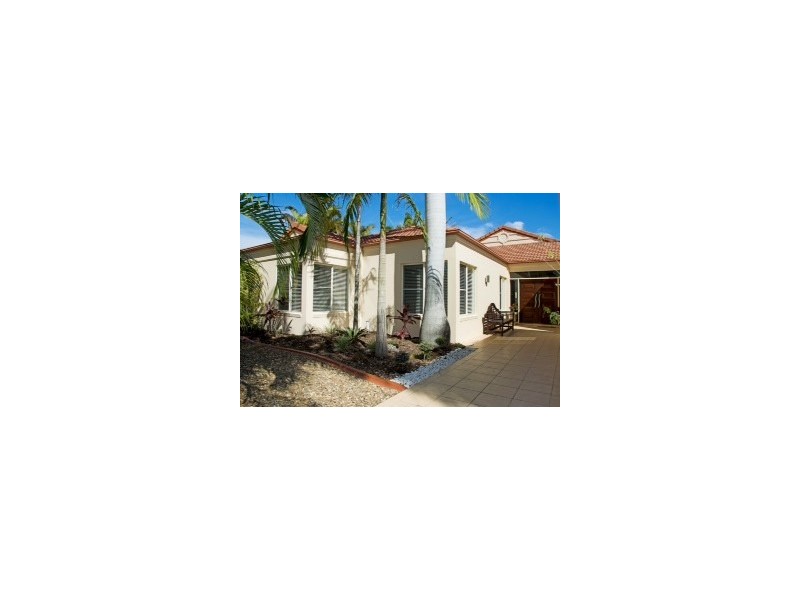 1097 Beechwood Drive, Hope Island QLD 4212