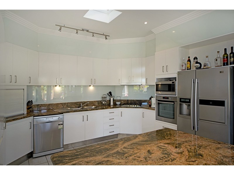 1097 Beechwood Drive, Hope Island QLD 4212