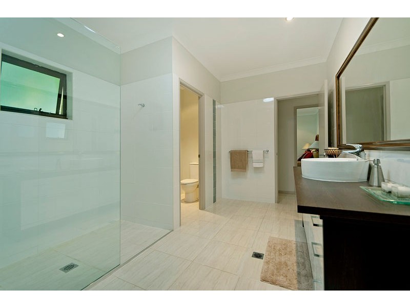 2523 Gracemere Circuit North, Hope Island QLD 4212