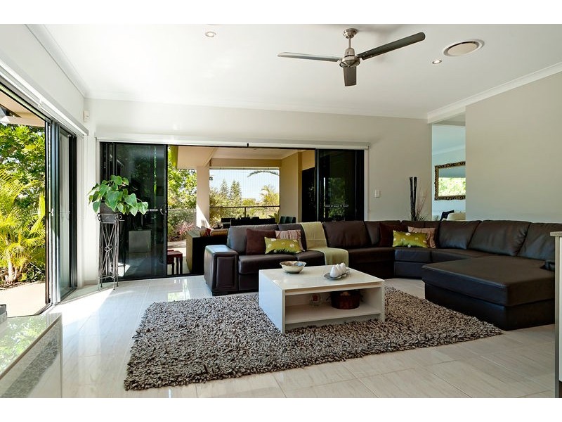 2523 Gracemere Circuit North, Hope Island QLD 4212