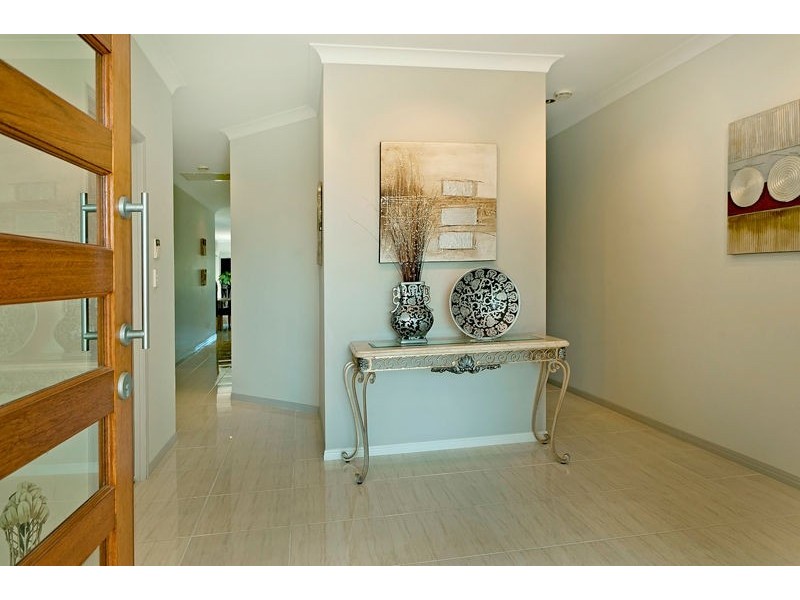 2523 Gracemere Circuit North, Hope Island QLD 4212