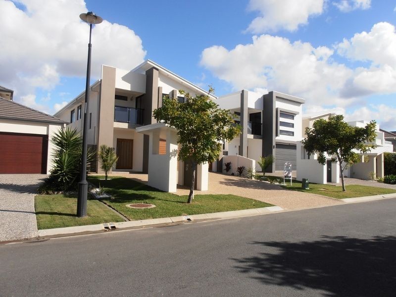 5 Harbourvue Court, Helensvale QLD 4212