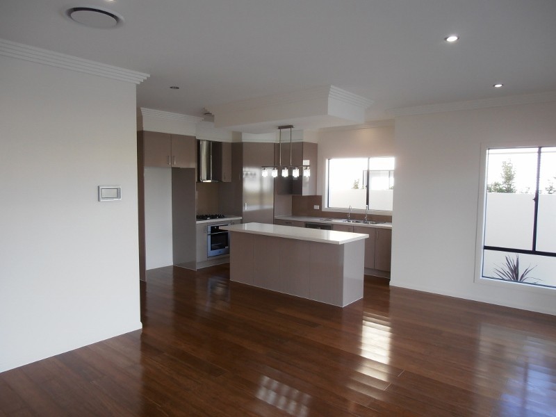 5 Harbourvue Court, Helensvale QLD 4212