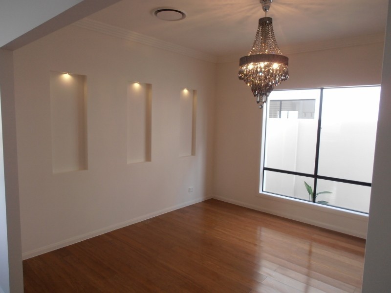 5 Harbourvue Court, Helensvale QLD 4212