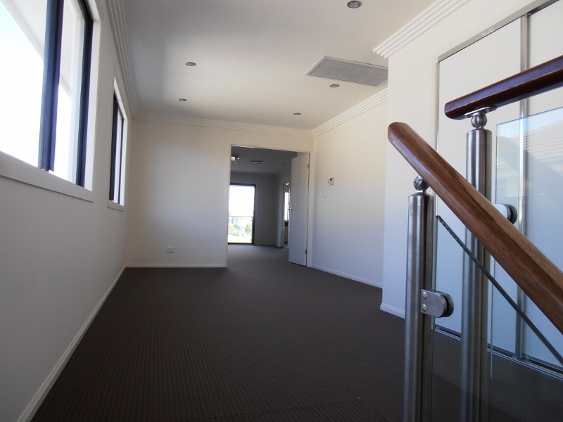 5 Harbourvue Court, Helensvale QLD 4212