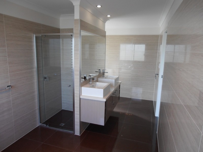 5 Harbourvue Court, Helensvale QLD 4212