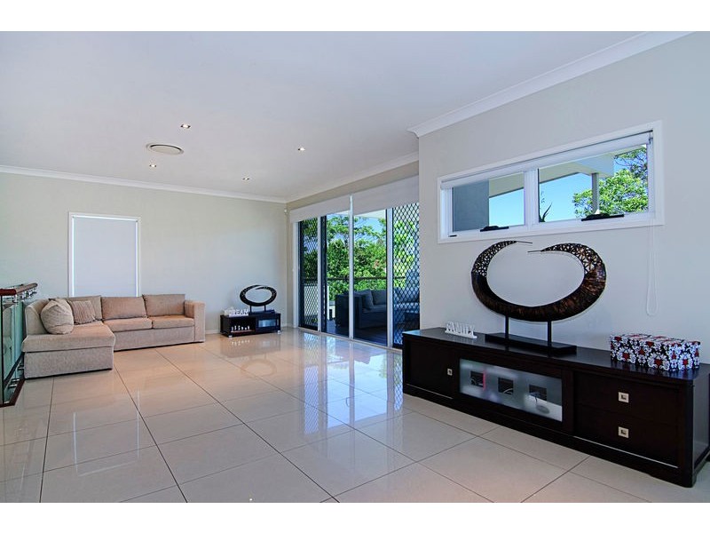 1 Onshore Place, Helensvale QLD 4212