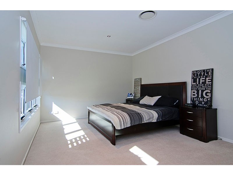 1 Onshore Place, Helensvale QLD 4212