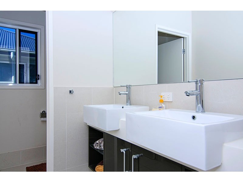 1 Onshore Place, Helensvale QLD 4212