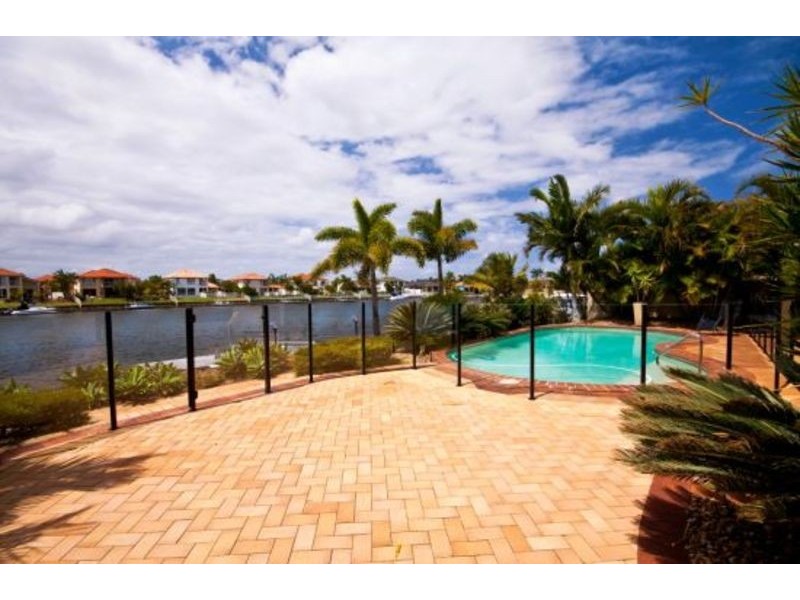 11 Windchimes Way, Helensvale QLD 4212
