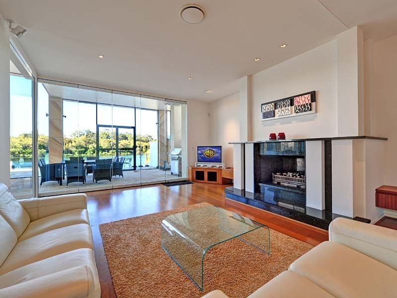 5693 Anchorage Terrace, Hope Island QLD 4212