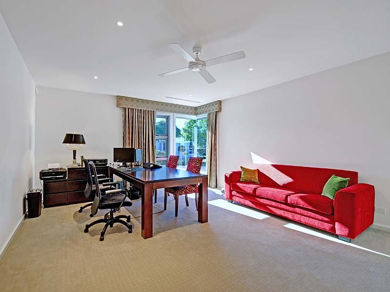 2229 The Masters Enclave, Hope Island QLD 4212