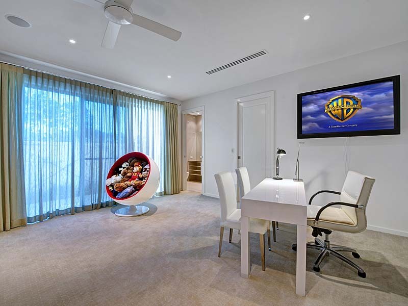2229 The Masters Enclave, Hope Island QLD 4212