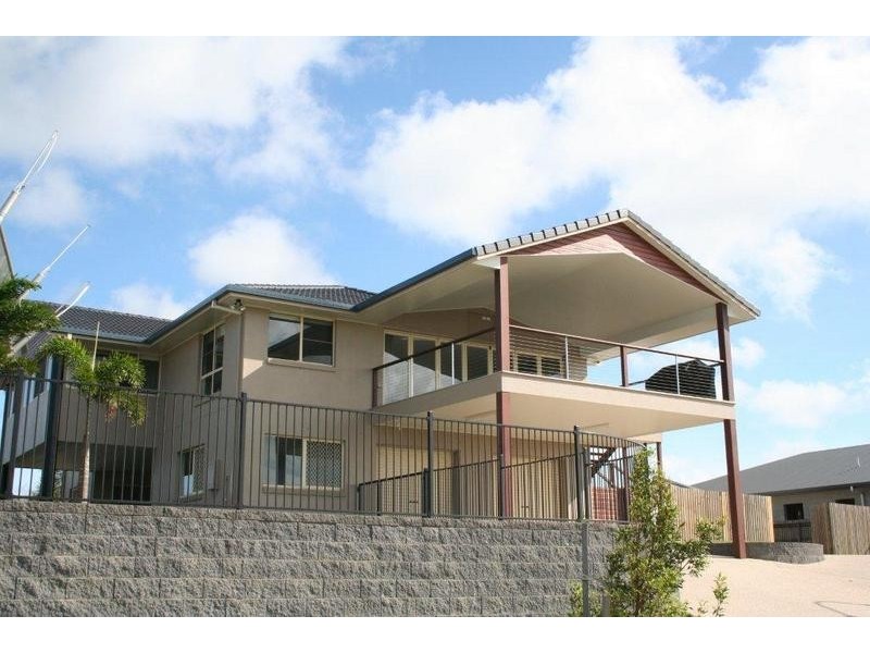 17-19 Douglas Crescent, Rural View QLD 4740