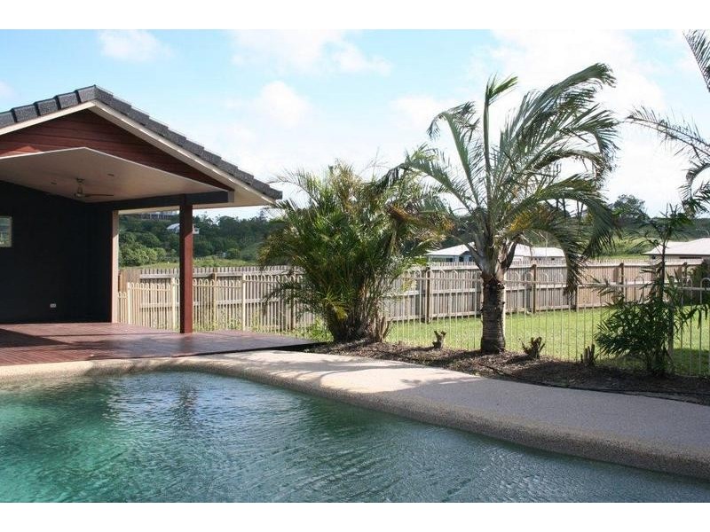 17-19 Douglas Crescent, Rural View QLD 4740