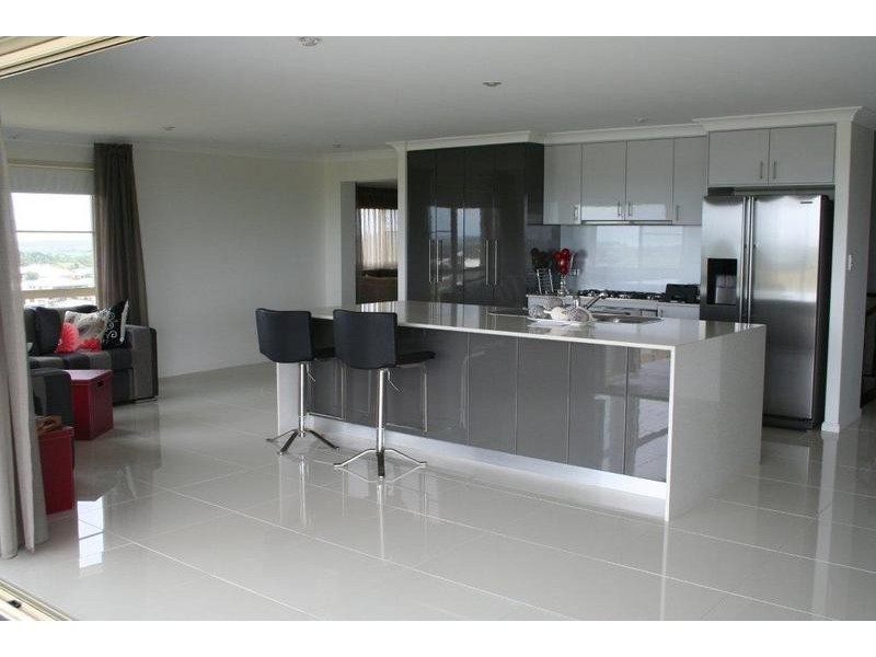 17-19 Douglas Crescent, Rural View QLD 4740