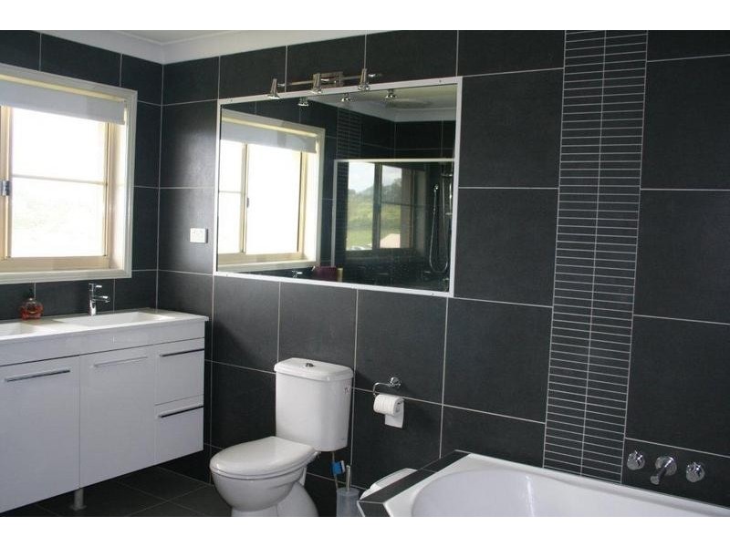 17-19 Douglas Crescent, Rural View QLD 4740