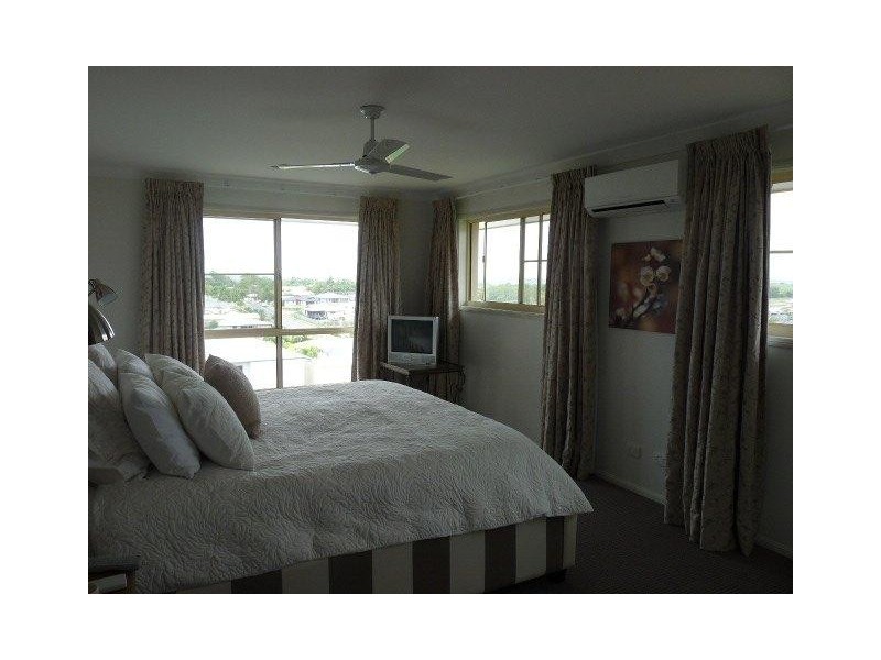 17-19 Douglas Crescent, Rural View QLD 4740