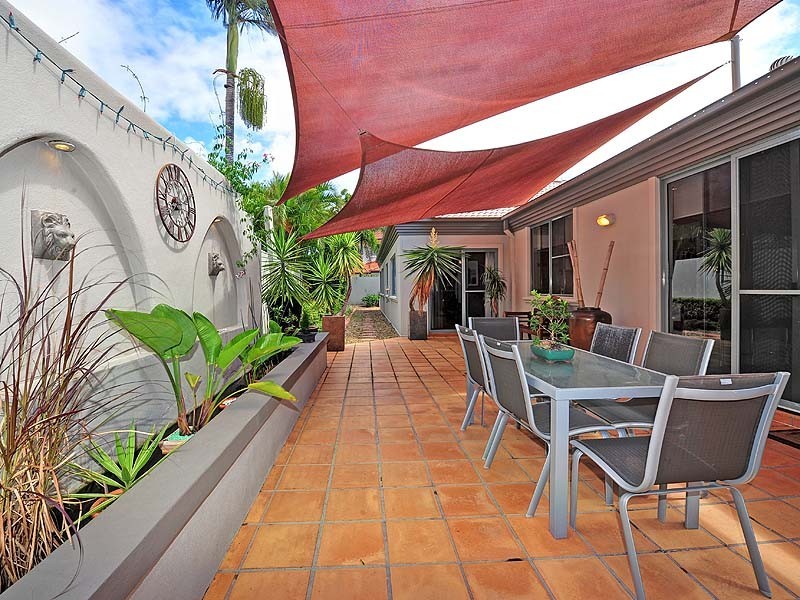 1621 Riverdale Drive, Rosebank Gardens, Hope Island QLD 4212