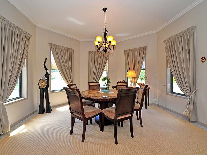 1621 Riverdale Drive, Rosebank Gardens, Hope Island QLD 4212