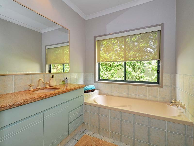 1621 Riverdale Drive, Rosebank Gardens, Hope Island QLD 4212