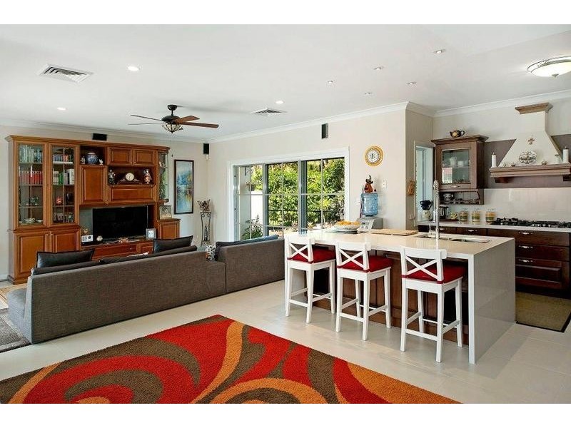 1616 Rosebank Way, Hope Island QLD 4212