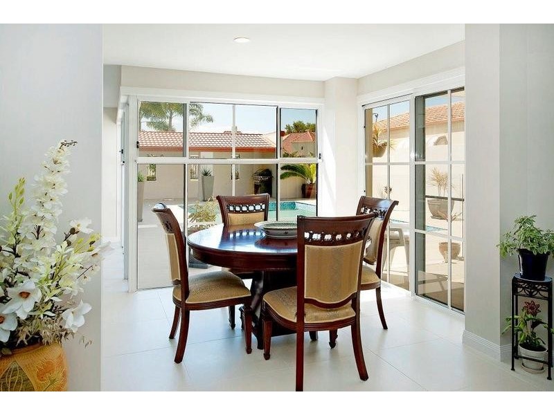 1616 Rosebank Way, Hope Island QLD 4212