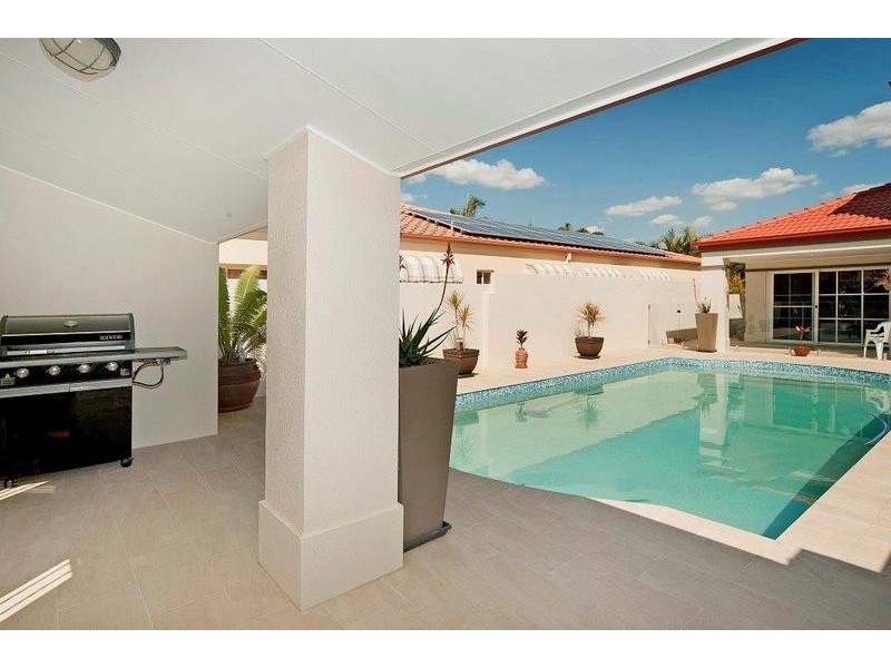 1616 Rosebank Way, Hope Island QLD 4212