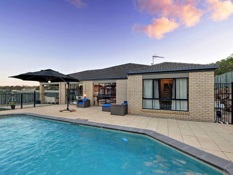 9 Fitzgerald Close, Maudsland QLD 4210