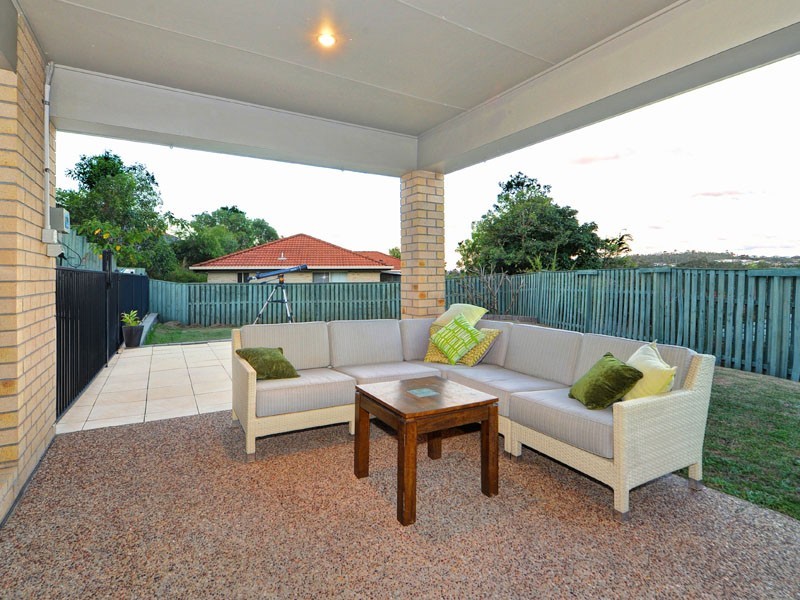 9 Fitzgerald Close, Maudsland QLD 4210