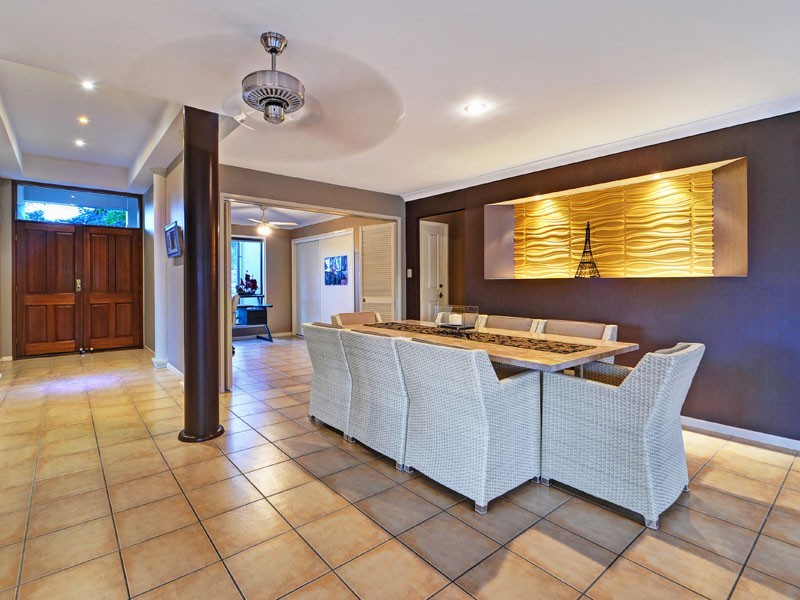 9 Fitzgerald Close, Maudsland QLD 4210