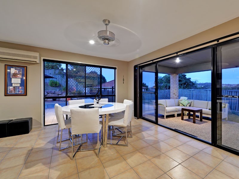 9 Fitzgerald Close, Maudsland QLD 4210