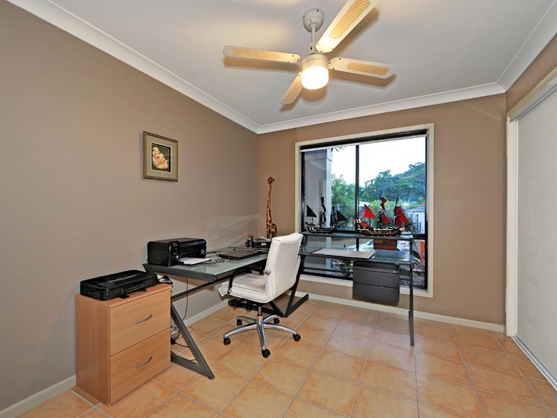 9 Fitzgerald Close, Maudsland QLD 4210