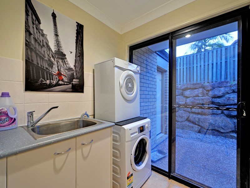 9 Fitzgerald Close, Maudsland QLD 4210