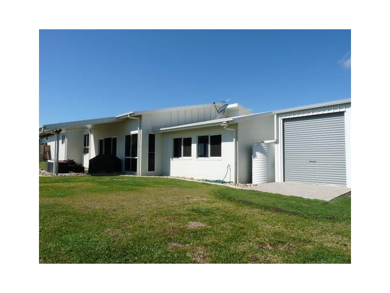 26 Douglas Crescent, Rural View QLD 4740