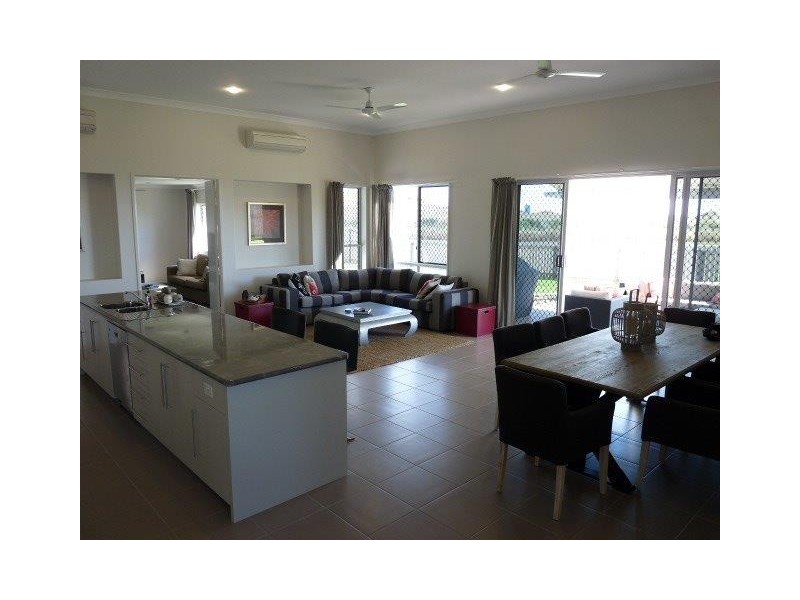 26 Douglas Crescent, Rural View QLD 4740