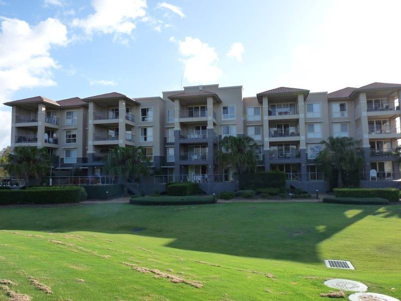 8423 Magnolia East Drive, Hope Island QLD 4212