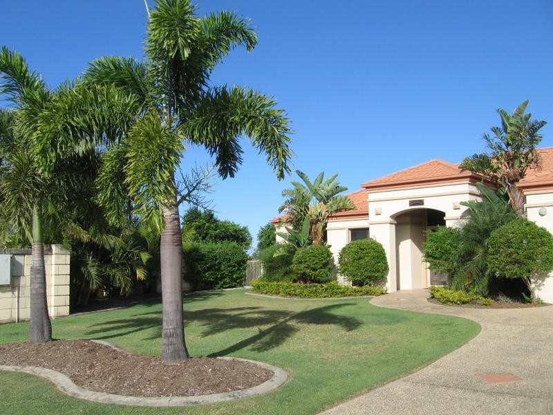 1 Parkwater Point, Helensvale QLD 4212
