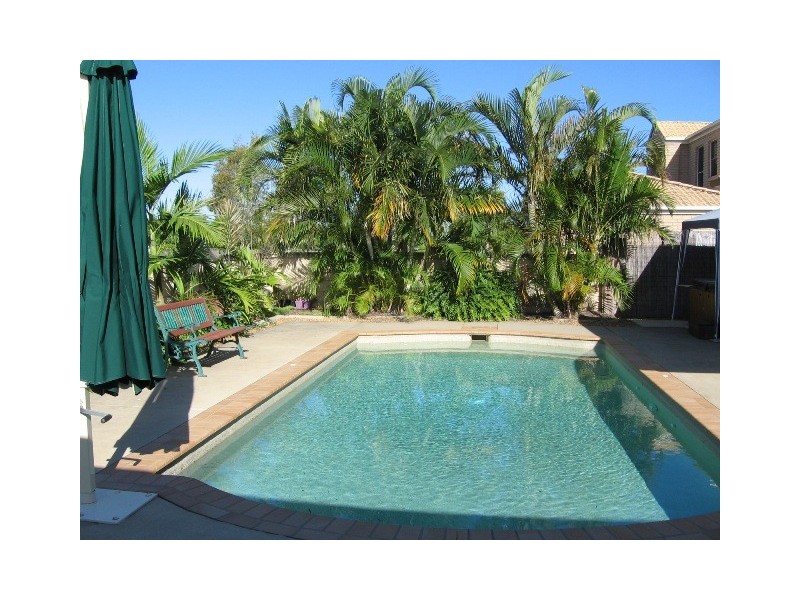 1 Parkwater Point, Helensvale QLD 4212