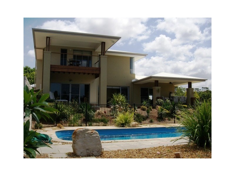 19 River Cove Place, Hope Island QLD 4212