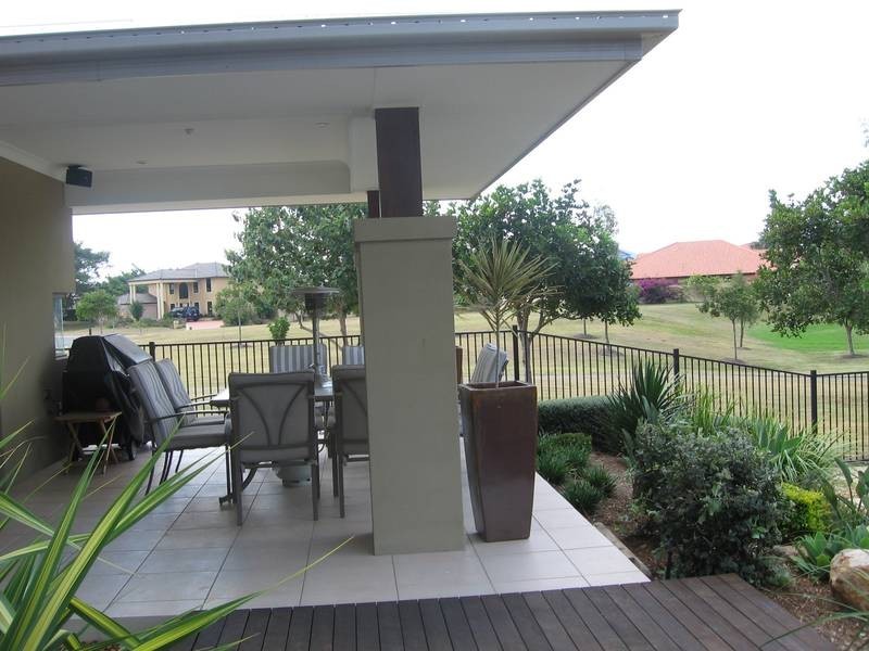 19 River Cove Place, Hope Island QLD 4212